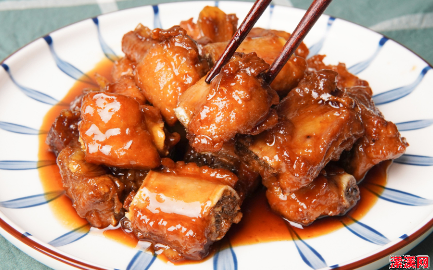 详细阅读:排骨怎么做会浓郁香甜?这道蜜汁排骨新吃法,详细教程一学就会 排骨怎么做会浓郁香甜?这道蜜汁排骨新吃法,详细教程一学就会