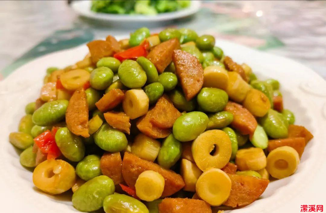 罗汉笋和毛豆一起炒，营养丰富 开胃下饭
