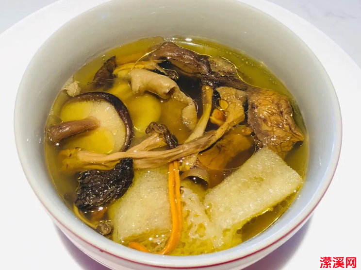 让白酒沉淀更久的秘诀:温度、容器、环境等多方面因素把控