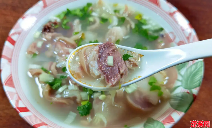 详细阅读:炖羊肉汤最正宗的做法,记住四放三不放羊肉汤浓奶白 炖羊肉汤最正宗的做法,记住四放三不放羊肉汤浓奶白