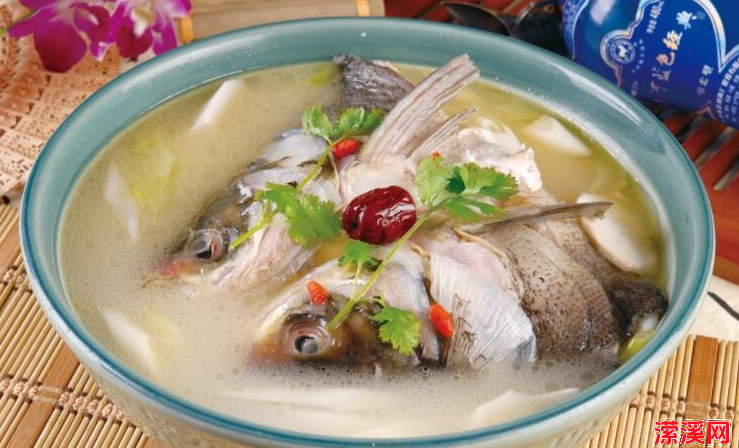 详细阅读:炖鱼头汤的做法大全,这才是鱼头汤的正确做法 炖鱼头汤的做法大全,这才是鱼头汤的正确做法