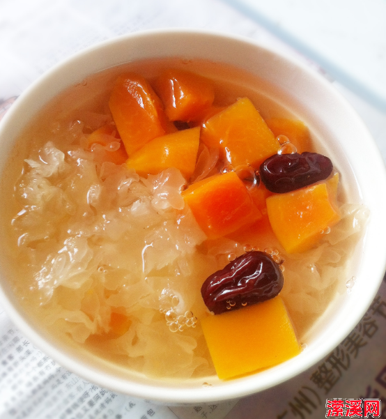木瓜银耳汤的做法，这是我吃过全宇宙最好吃的木瓜银耳汤