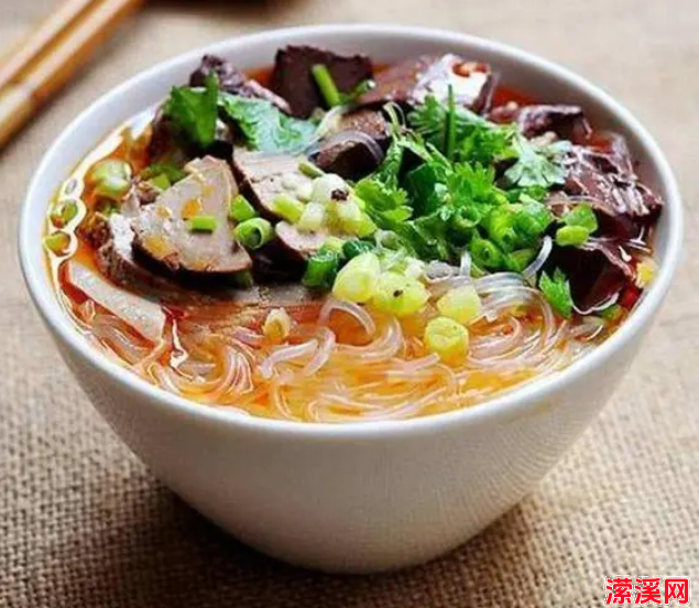 详细阅读:南京鸭血粉丝汤正宗做法,南京鸭血粉丝汤需要什么佐料 南京鸭血粉丝汤正宗做法,南京鸭血粉丝汤需要什么佐料