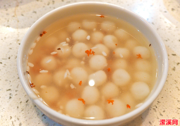 详细阅读:糯米汤圆的家常做法,汤圆这样做细腻软糯香甜不腻 糯米汤圆的家常做法,汤圆这样做细腻软糯香甜不腻