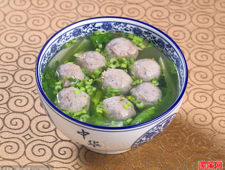 详细阅读:怎么做牛肉丸子汤好吃,只要多加两味调料丸子非常香嫩 怎么做牛肉丸子汤好吃,只要多加两味调料丸子非常香嫩