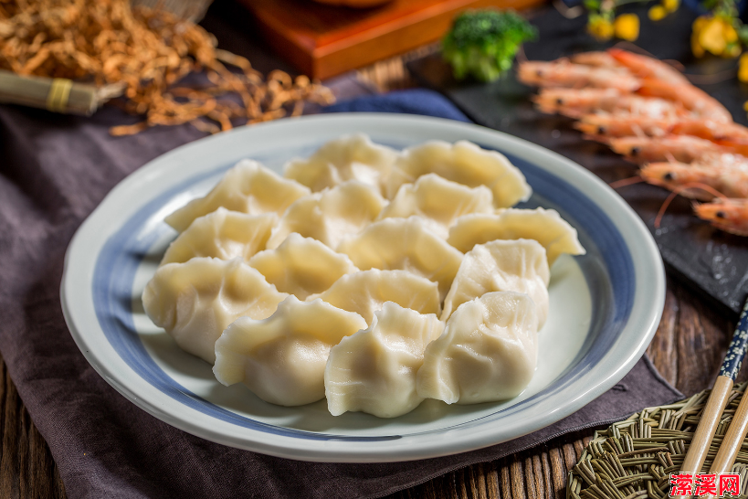 详细阅读:水饺怎么煮才好吃,教你煮饺子的正确方法 水饺怎么煮才好吃,教你煮饺子的正确方法