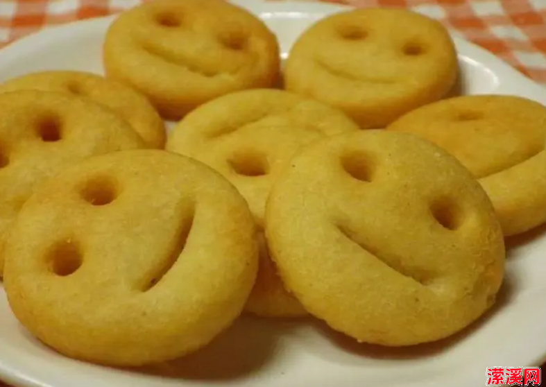 麦当劳薯饼的家常做法，简单几步就能做麦当劳同款薯饼