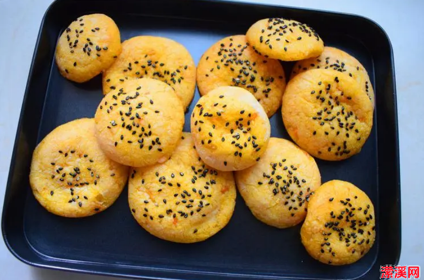 南瓜饼怎么做又酥又脆，掌握好配方做出外酥里糯的南瓜饼