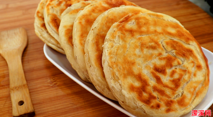 详细阅读:酥油饼的家常做法,教你制作正宗的葱香酥油饼 酥油饼的家常做法,教你制作正宗的葱香酥油饼