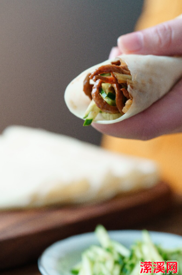 详细阅读:怎么做春饼皮又薄又软,春饼皮薄如纸的诀窍告诉你 怎么做春饼皮又薄又软,春饼皮薄如纸的诀窍告诉你