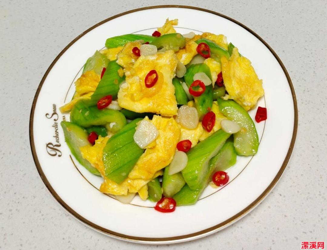 详细阅读:清新家常丝瓜炒鸡蛋,色香味全营养好搭档 清新家常丝瓜炒鸡蛋,色香味全营养好搭档