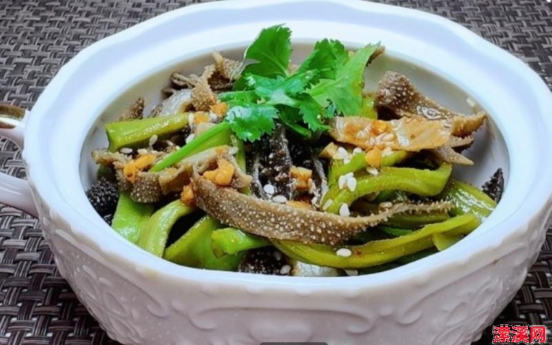 详细阅读:爽口开胃贡菜拌毛肚,清新解腻佐餐佳选 爽口开胃贡菜拌毛肚,清新解腻佐餐佳选