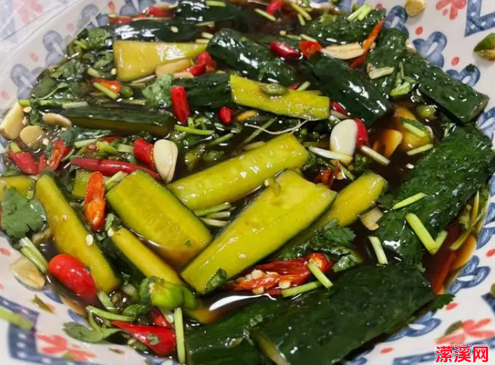 醋溜黄瓜，只需两步就能学会的一道开胃菜