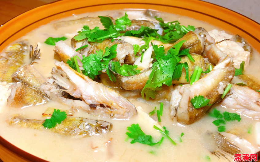 逢年过节待客，教你客家一锅豆腐鱼肉煲