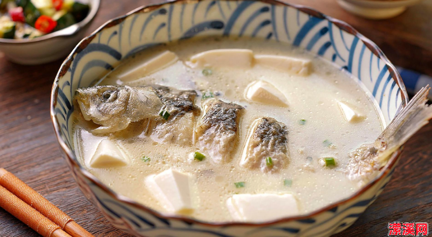 鲫鱼豆腐汤最好吃的做法，简单美味又馋人