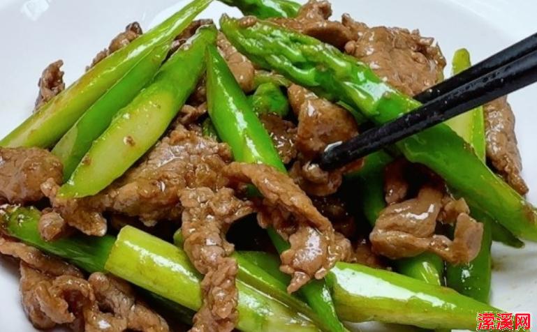 清淡爽口的家常菜：芦笋炒牛肉，简单健康又美味