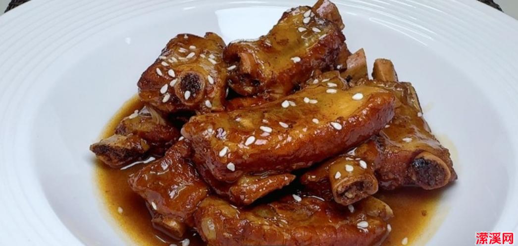 酸梅排骨：甜酸美味，滋味无穷的经典佳肴