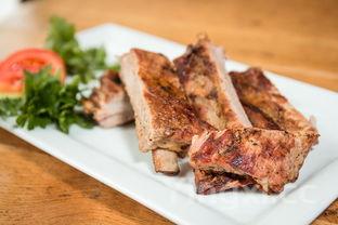 掌握这些要点,让白酒入口更舒适,轻松品味每一口醇厚佳酿