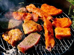 烤鸡如何腌制入味,烧烤鸡翅的腌制方法和配料