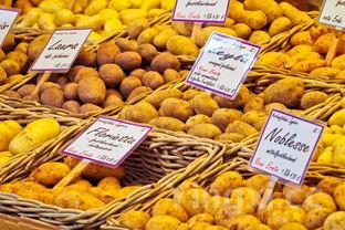 升学宴白酒怎么用?这些巧妙方式让庆祝氛围更浓