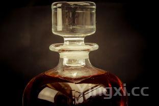 白酒里加绿豆好喝吗？这种独特搭配的口感体验引发好奇