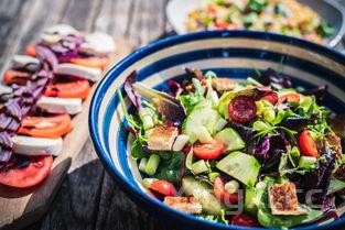 详细阅读:简单的水果拼盘制作方法,好看又简单的水果拼盘教程 简单的水果拼盘制作方法,好看又简单的水果拼盘教程