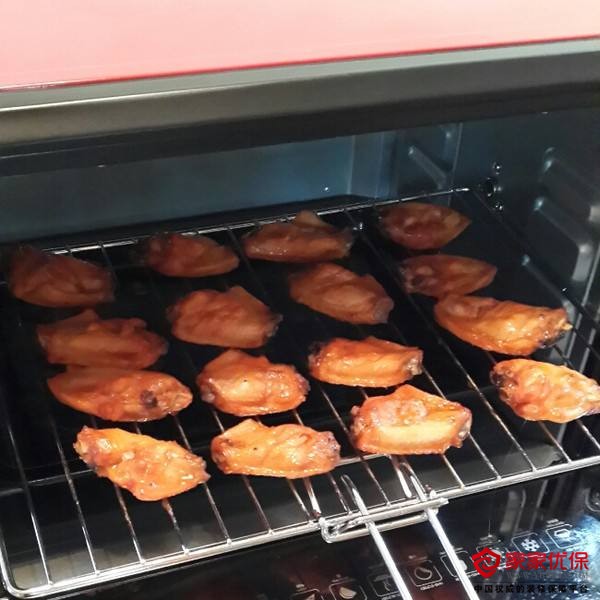 烤箱烤鸡翅要用锡纸吗,烤箱烤鸡翅要用锡纸吗多少度